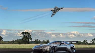 Aston Martin Vulcan - 