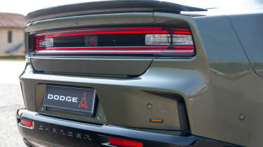 Dodge Charger Sixpack