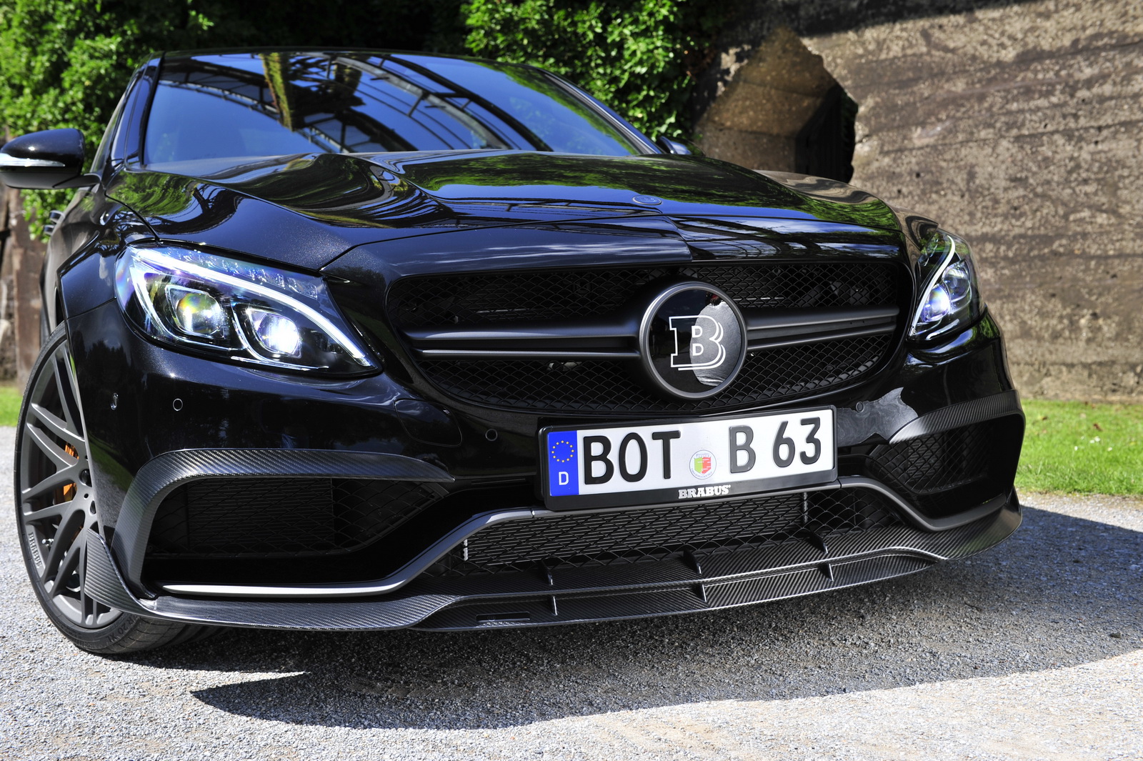 Brabus tuned Mercedes-AMG C63 S gets 591 bhp and supercar