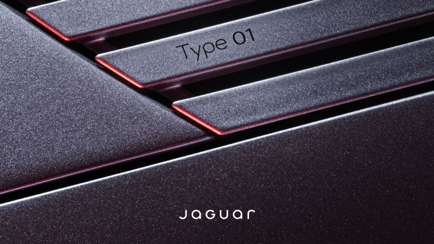 ジャガー、2026年登場予定の新型車「Type 01」のスクープ写真