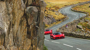 Ferrari Enzo v Ferrari LaFerrari