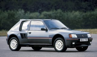 Peugeot 205 T16