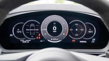 Porsche Cayenne GTS – dials