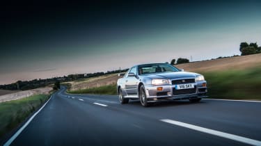 Nissan Skyline Gt R R34 Review History And Specs Of An Icon Evo