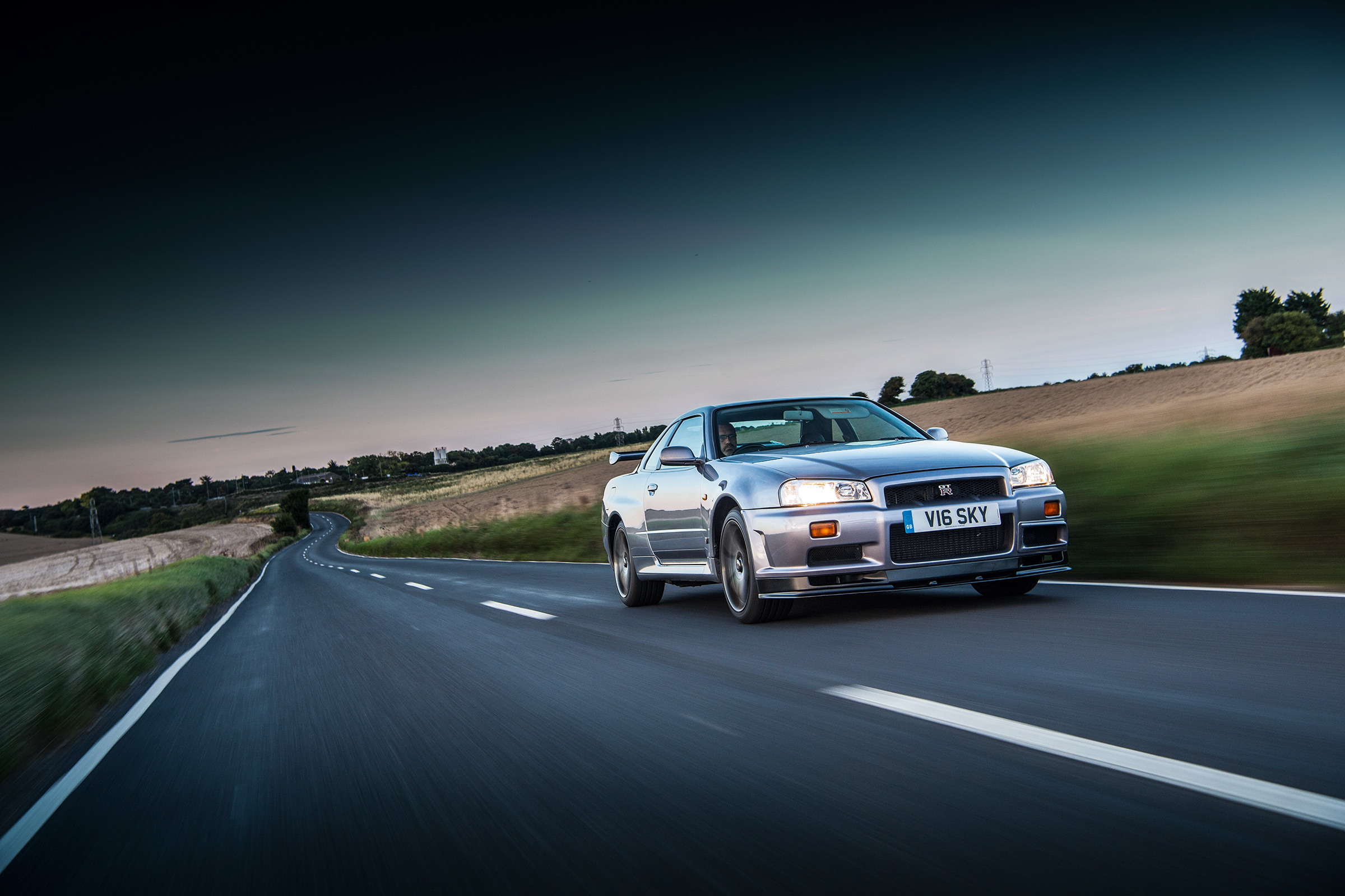 Nissan Skyline Gt R R34 Review History And Specs Of An Icon Evo