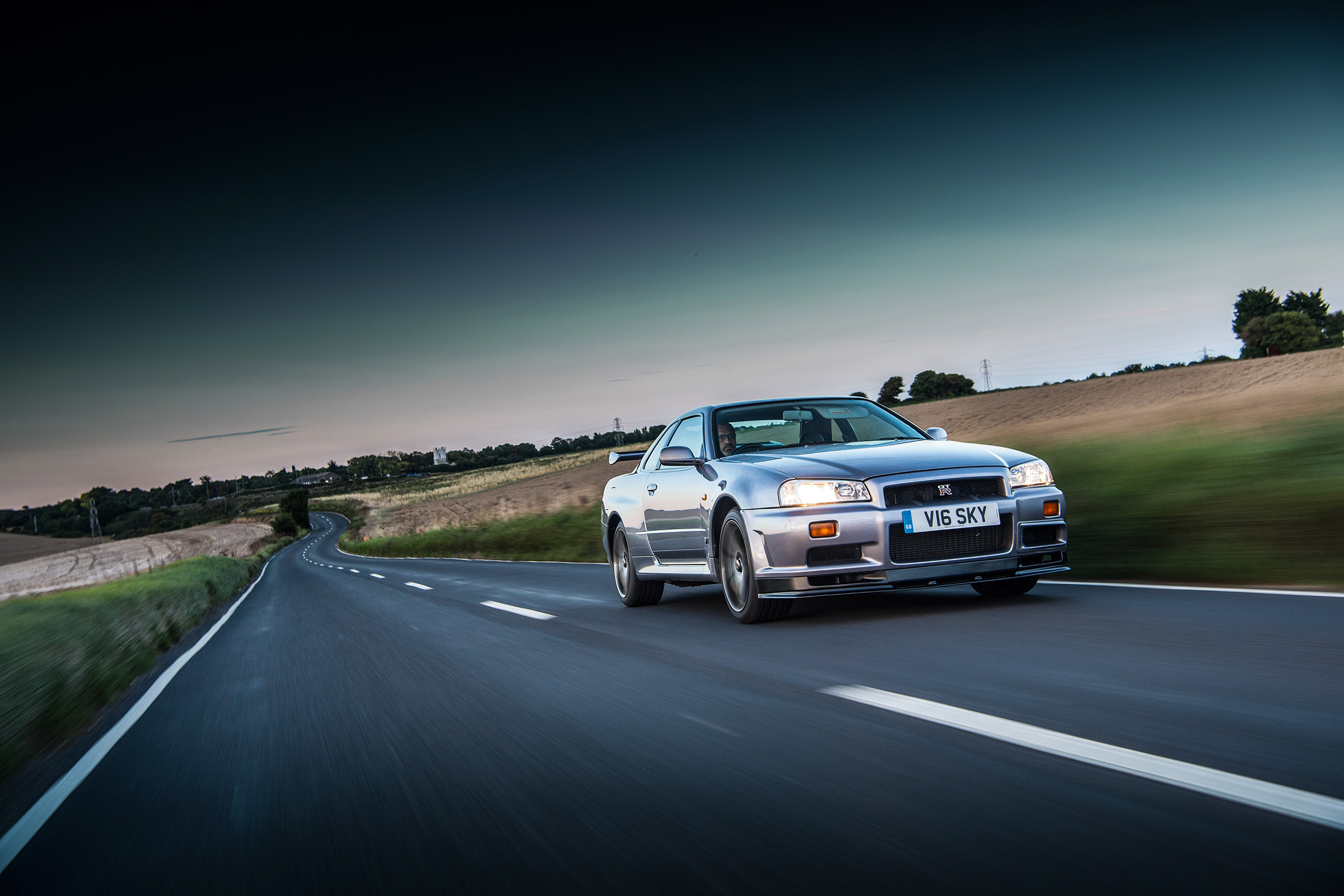 Iconic R34 Skyline GT-R Meets All-New R36 Nissan GT-R Heir - In a Dream -  autoevolution