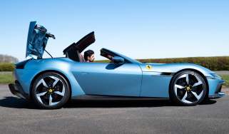 Ferrari 12 Cilindri Spider – front