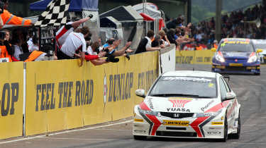 British Touring Car Championship Round 3: Thruxton