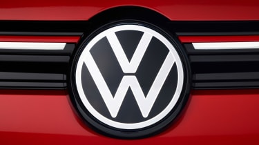 Volkswagen Golf GTI Mk8.5 – illuminated badge