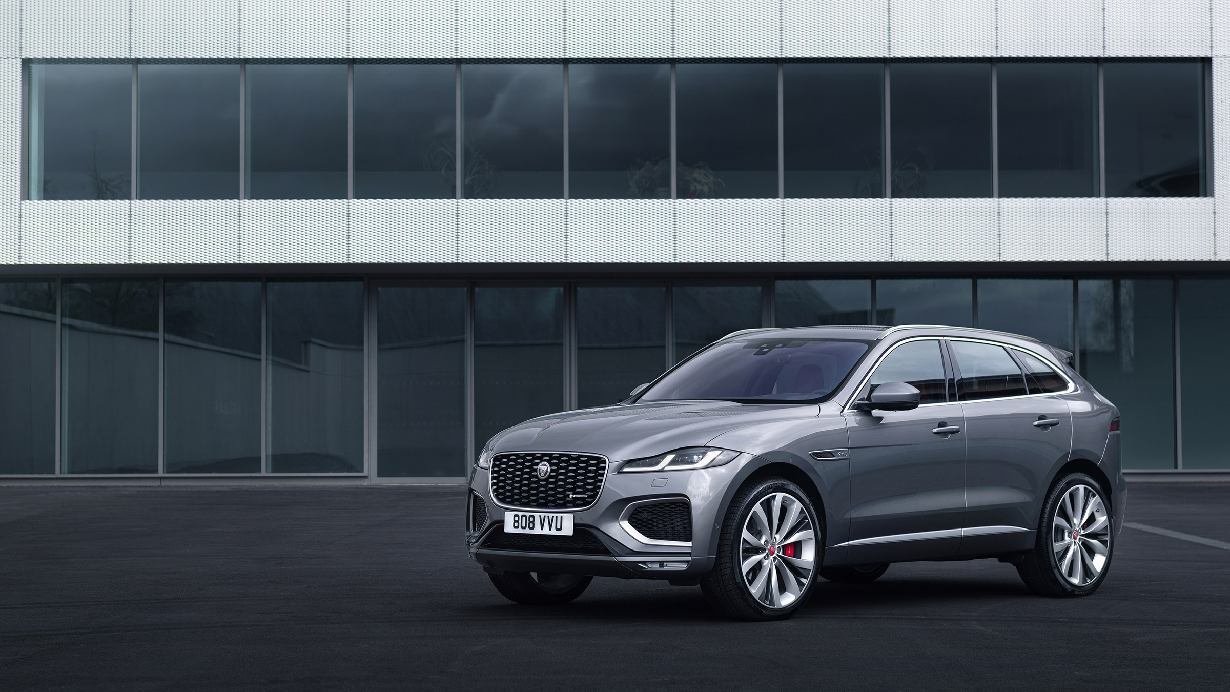 Jaguar F Pace Revealed New Engines Interior And Tech Evo