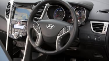 Hyundai i30 steering wheel dashboard