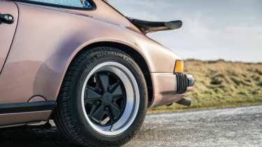 Porsche 911 3.2 Carrera rear wheel