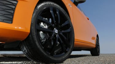 SEAT Leon FR wheel