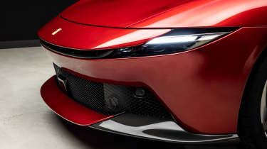 Ferrari Amalfi front deatils