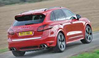Porsche Cayenne Turbo S red