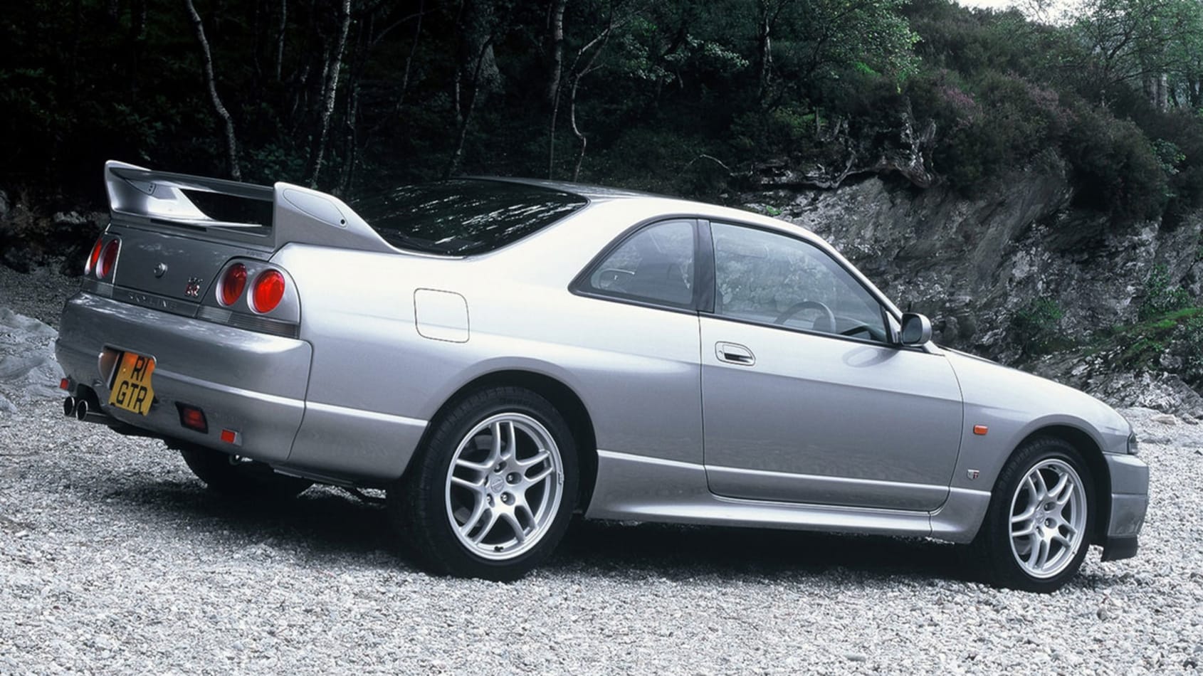 Nissan skyline r33 купе