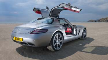 Mercedes-Benz SLS AMG