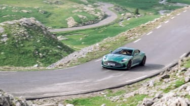 Aston Martin DB12 – front