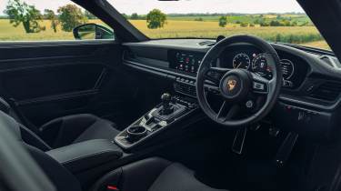 Porsche 911 GT3 Touring 992.2 – interior