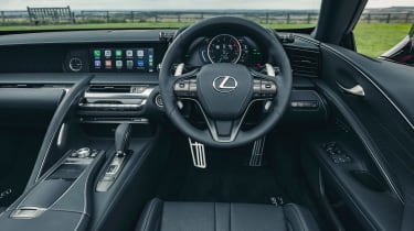 Lexus LC cabrio 22 – dash