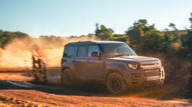 Land Rover Defender OCTA offroad