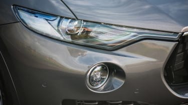 Maserati Levante - headlight