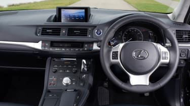 Lexus CT200h