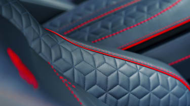 Aston Martin DBS Superleggera - seats