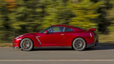 Nissan GT-R 2014 Vermillion Red side profile