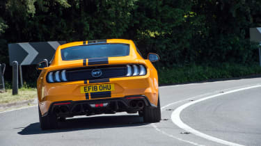 Ford Mustang – 22 review rear cornering