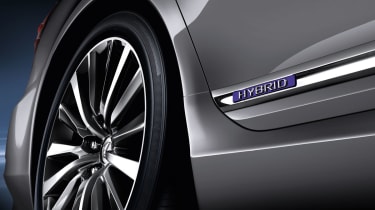 Lexus LS F Sport revealed