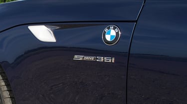 BMW Z4 sDrive 35i badge