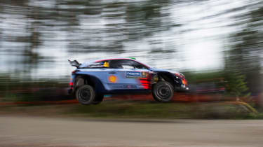 WRC Rally Finland - i20 jump