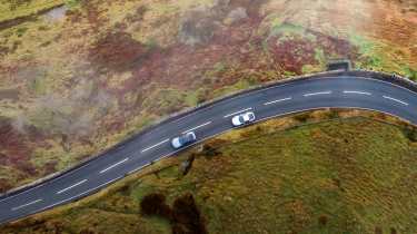 BMW M4 v Porsche 911 top