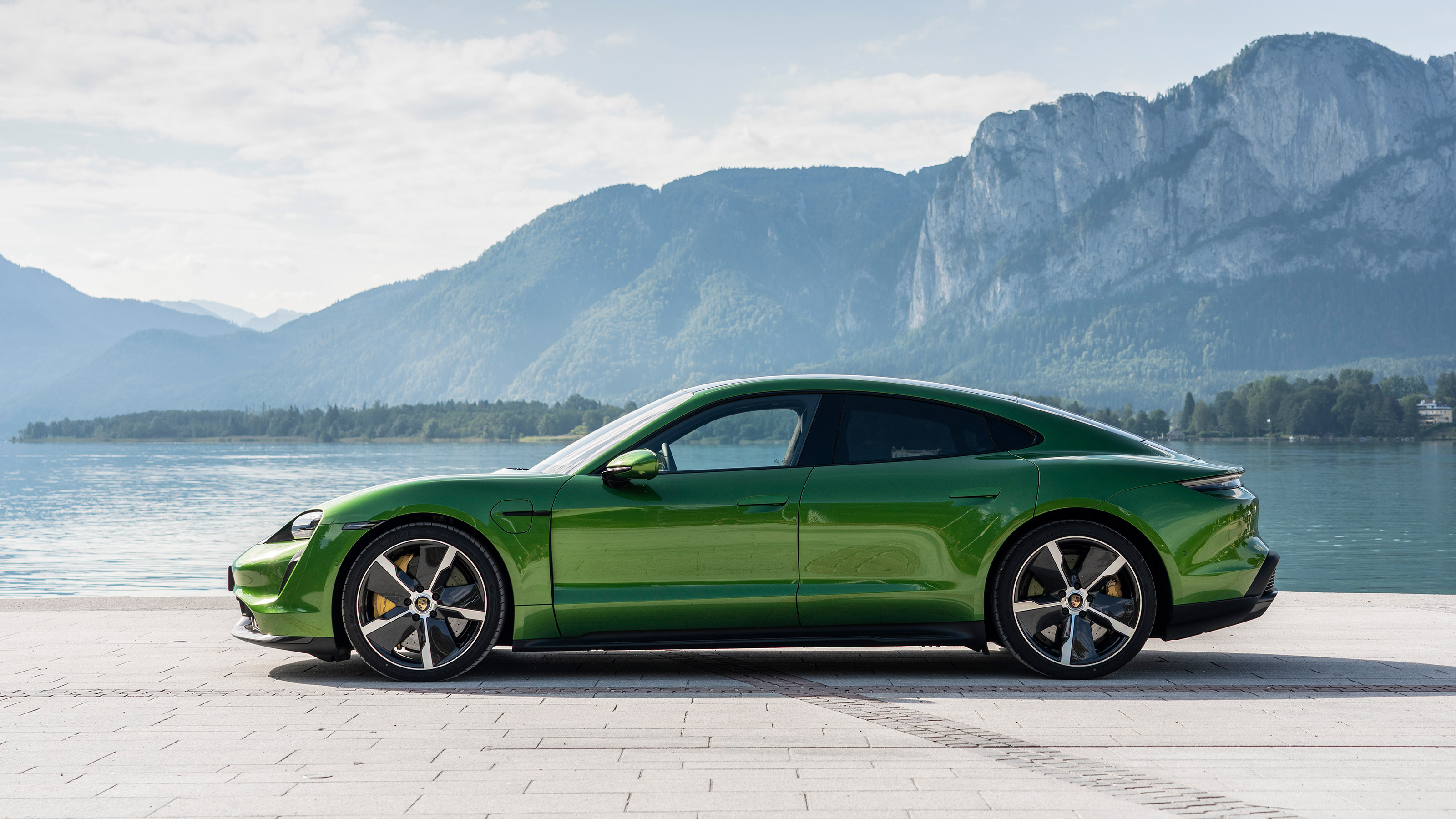 new porsche taycan review stuttgart puts its stamp on the electric