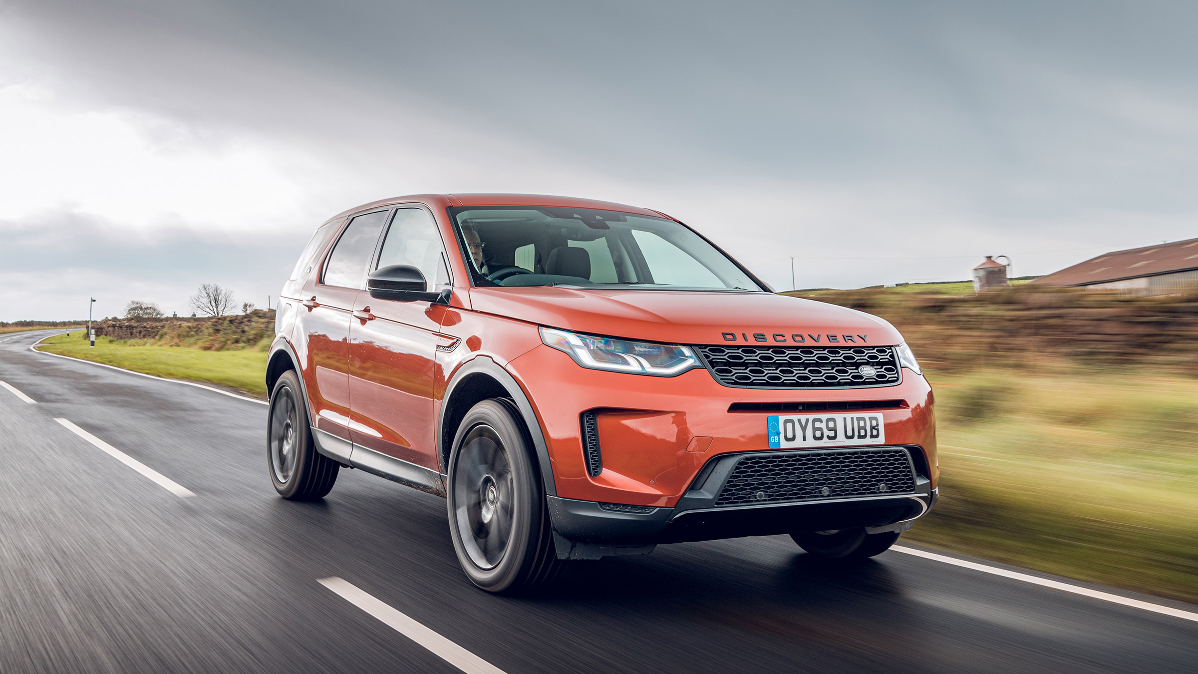 2019 Land Rover Discovery Sport D180 SE review | evo