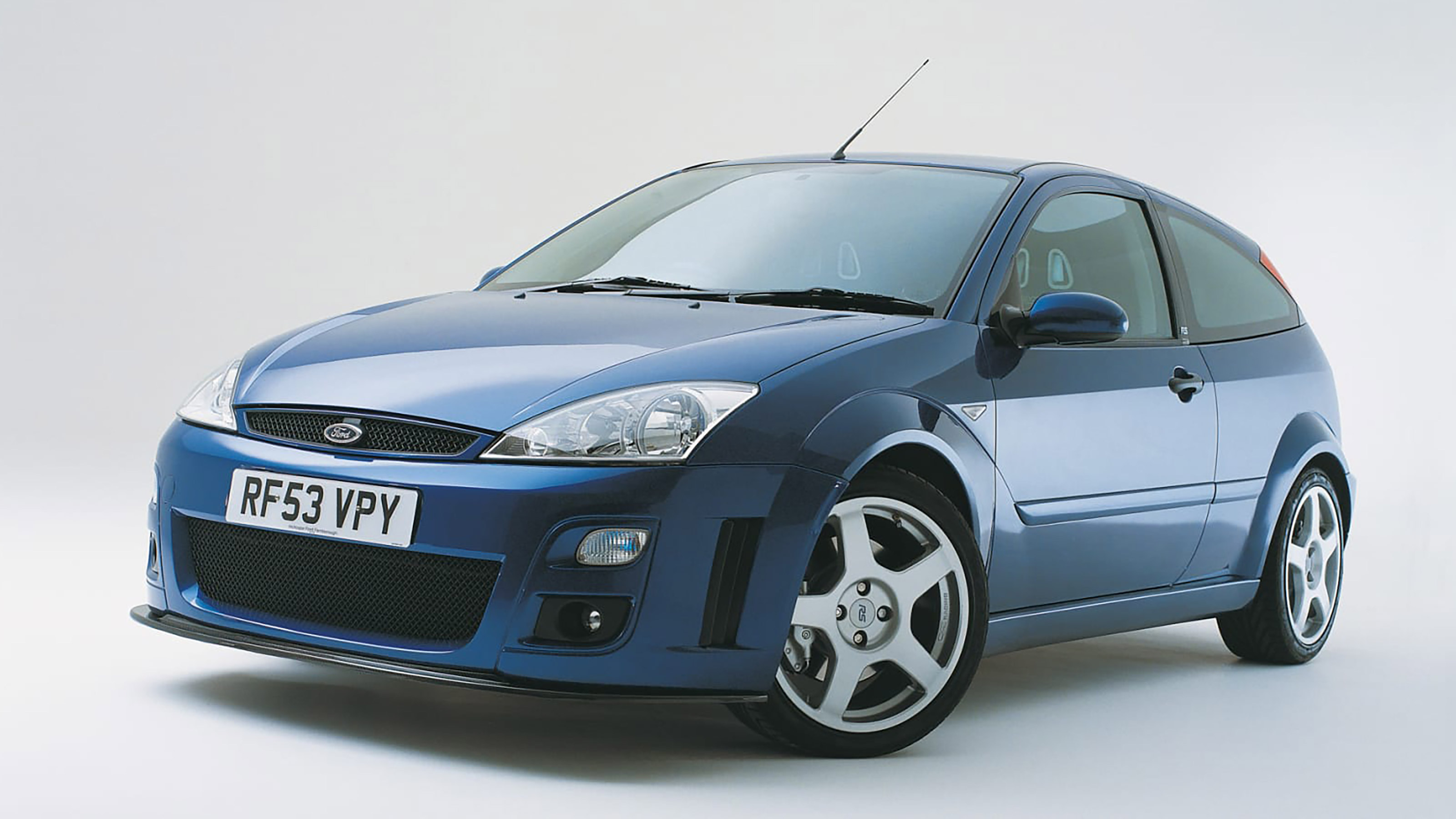 Ford Focus Rs Mk1 Review History Prices And Specs Evo